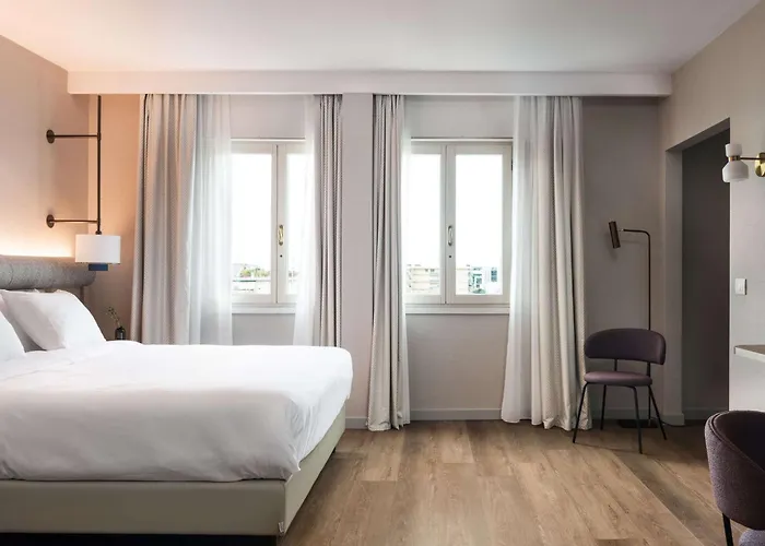 Tapestry By Hilton Ambasciatori Hotel
